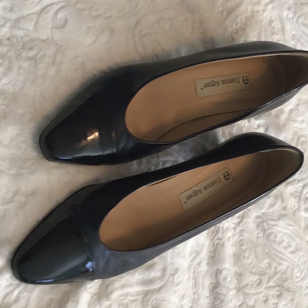 Navy Leather Etienne Aigner “Ann Marie” Size 9M Shoes